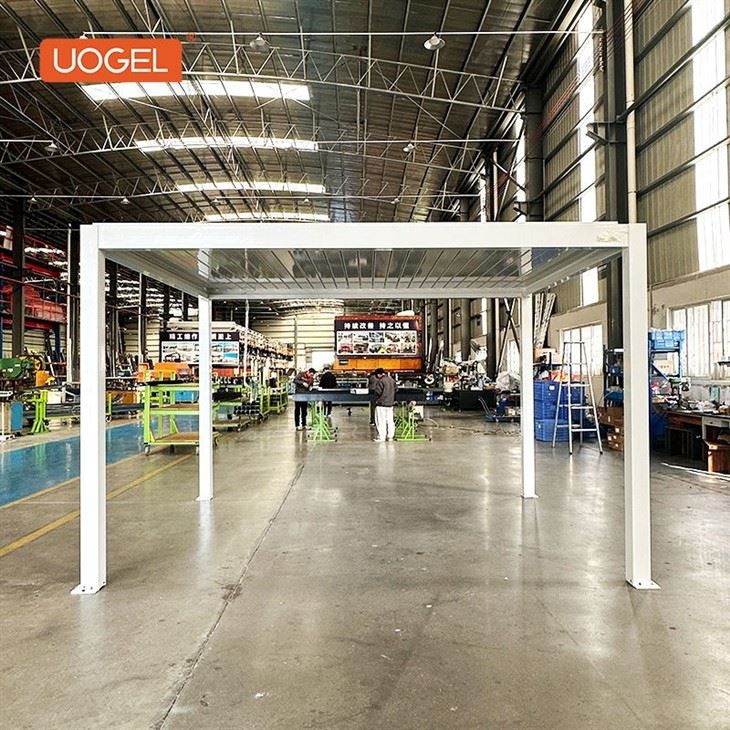 25.11.25-metal pergola with slatted roof-3